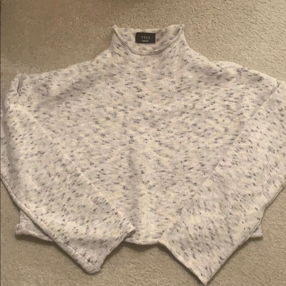 VICI | Cropped turtleneck sweater - Picture 1 of 4
